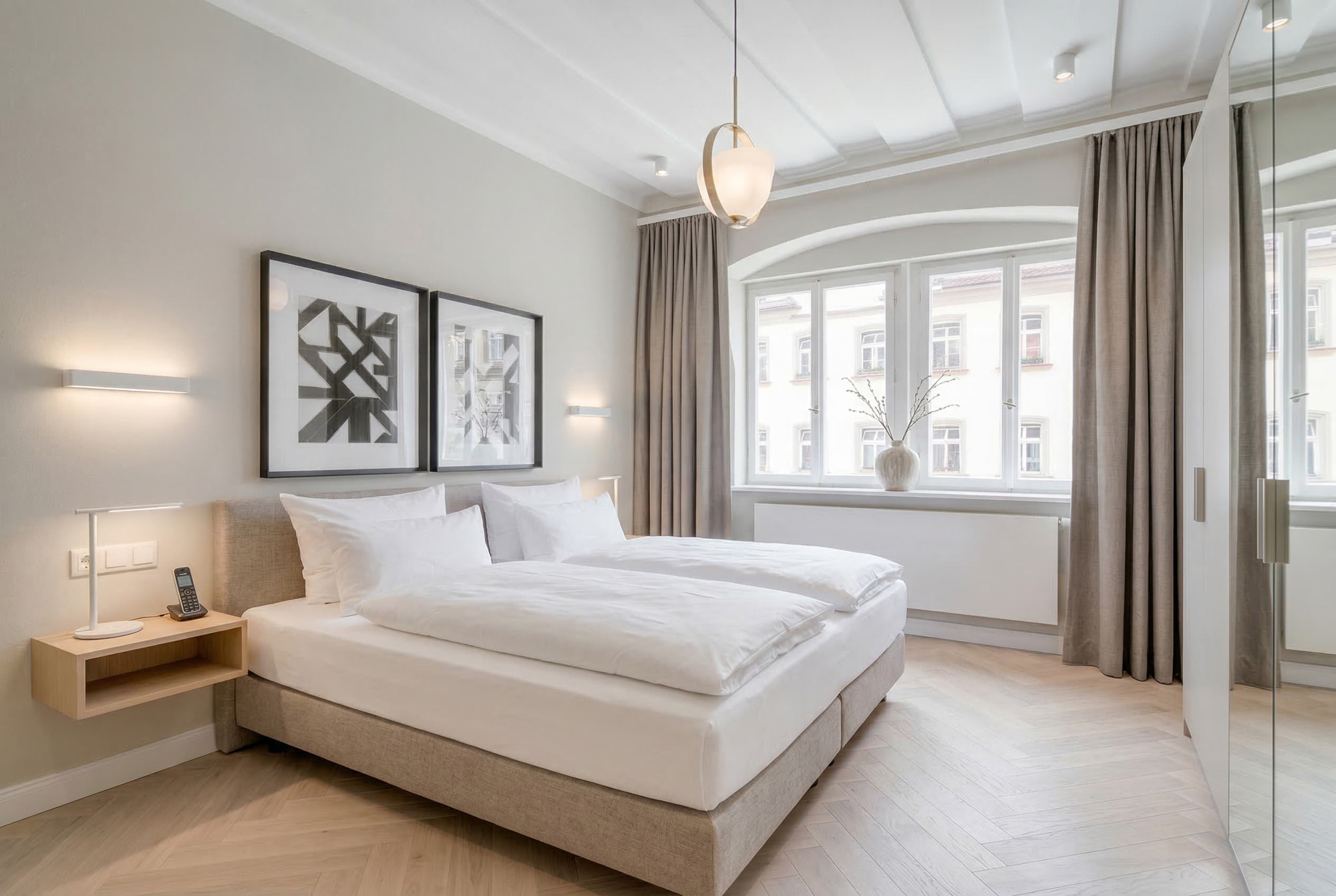 Hotelzimmer mit Gästen